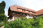 Winzerhof Sester: Ferienwohnungen und Schlafen im Weinfass in Gengenbach Schwarzwald