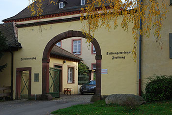 Jesuiten-Schloss Merzhausen bei Freiburg im Breisgau